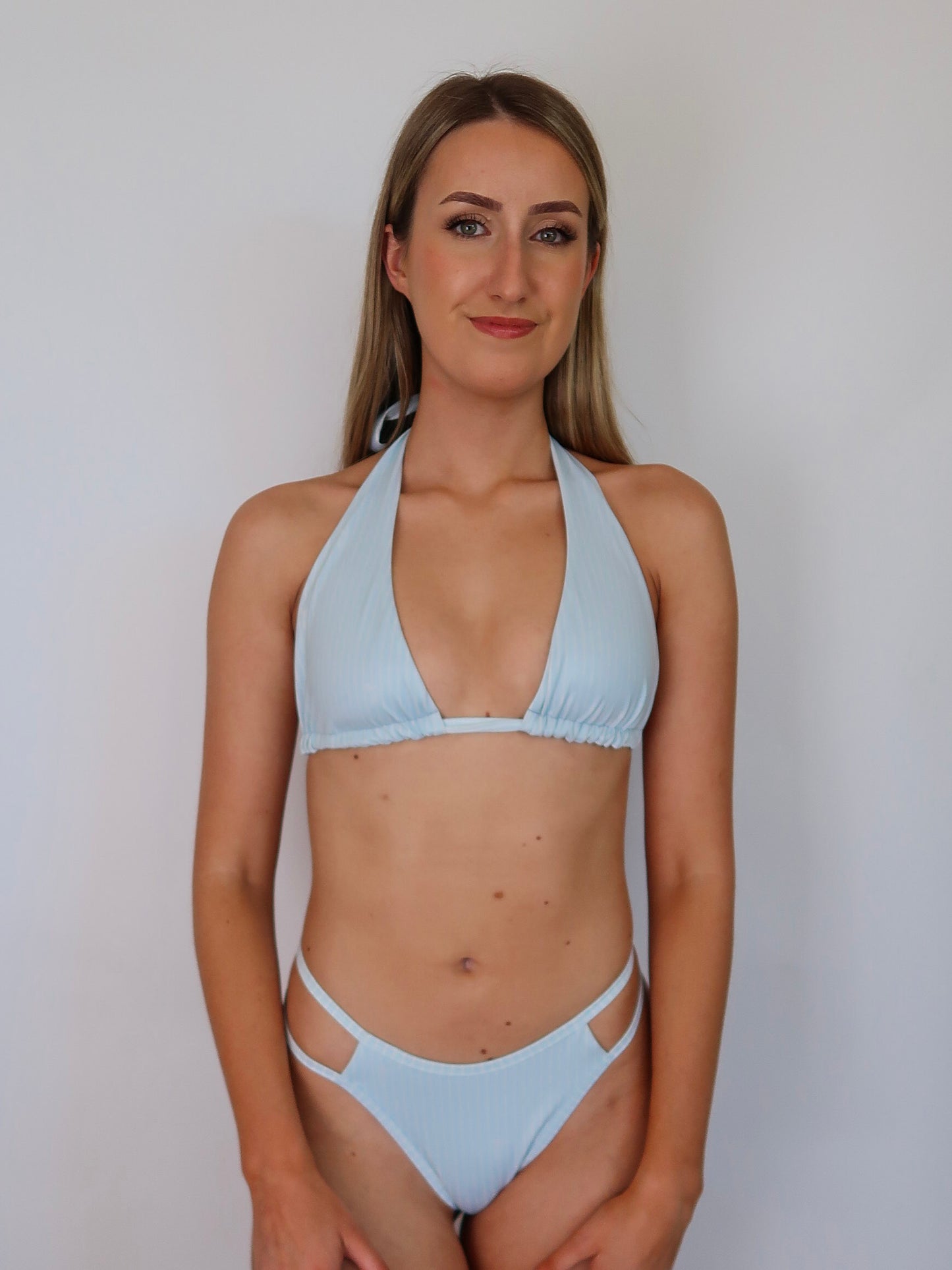 the stand out halter triangle bikini top - hydrangea